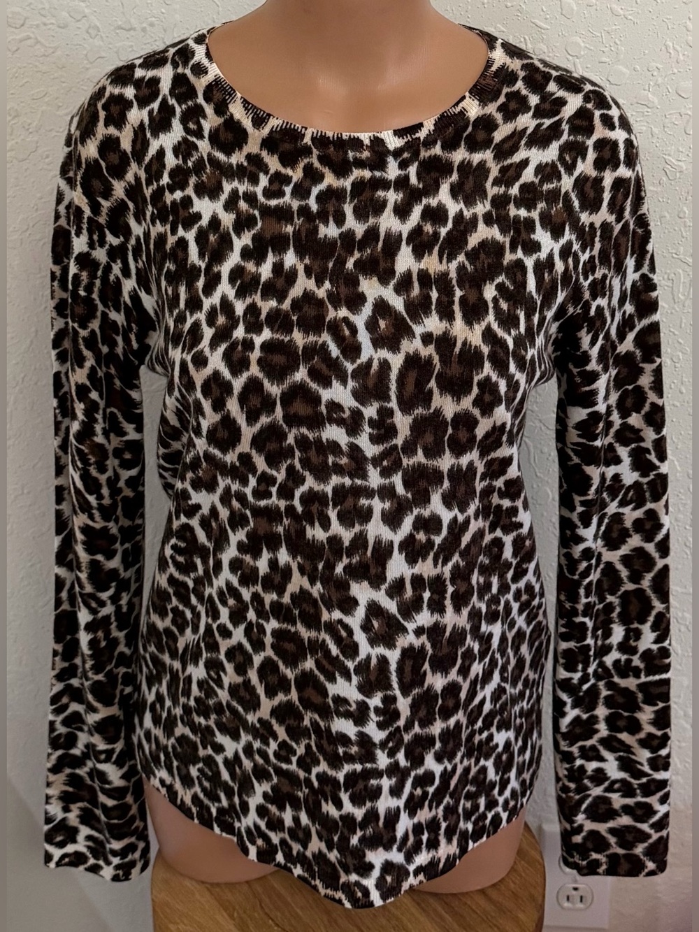 Allude virgin wool leopard print crew neck sweater